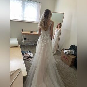 New & unaltered A-line wedding dress